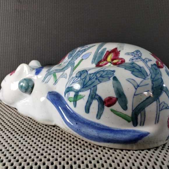 Vintage Chinese Hand Painted Porcelain Floral Sleeping Cat - Picture 2 of 11